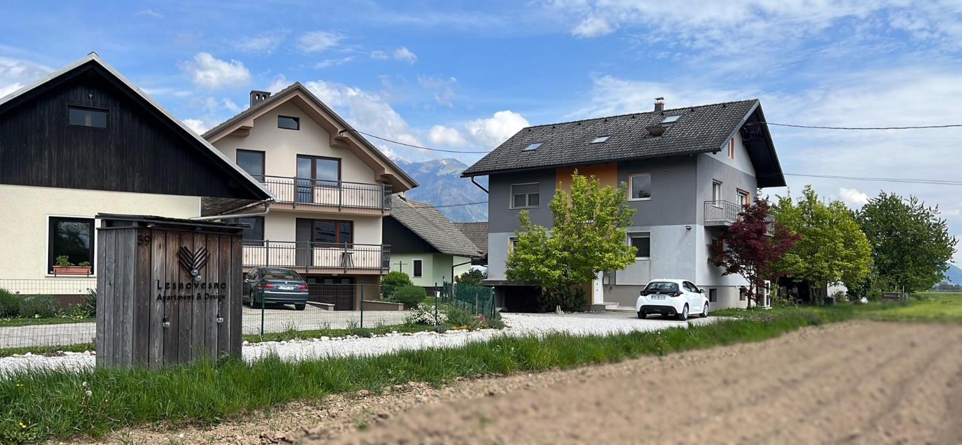 Lesnavesna Designer Apartment With A Garden Visoko  Exteriör bild
